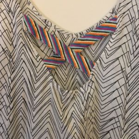 Rip Curl | white&black zigzagged dress - Picture 5 of 6
